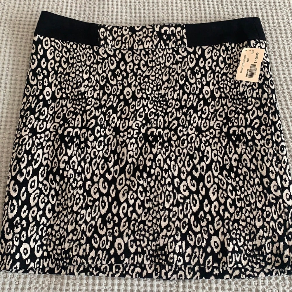 TRINA TURK Blk/Wt Lined Mini Skirt Sz 2 ~NWT